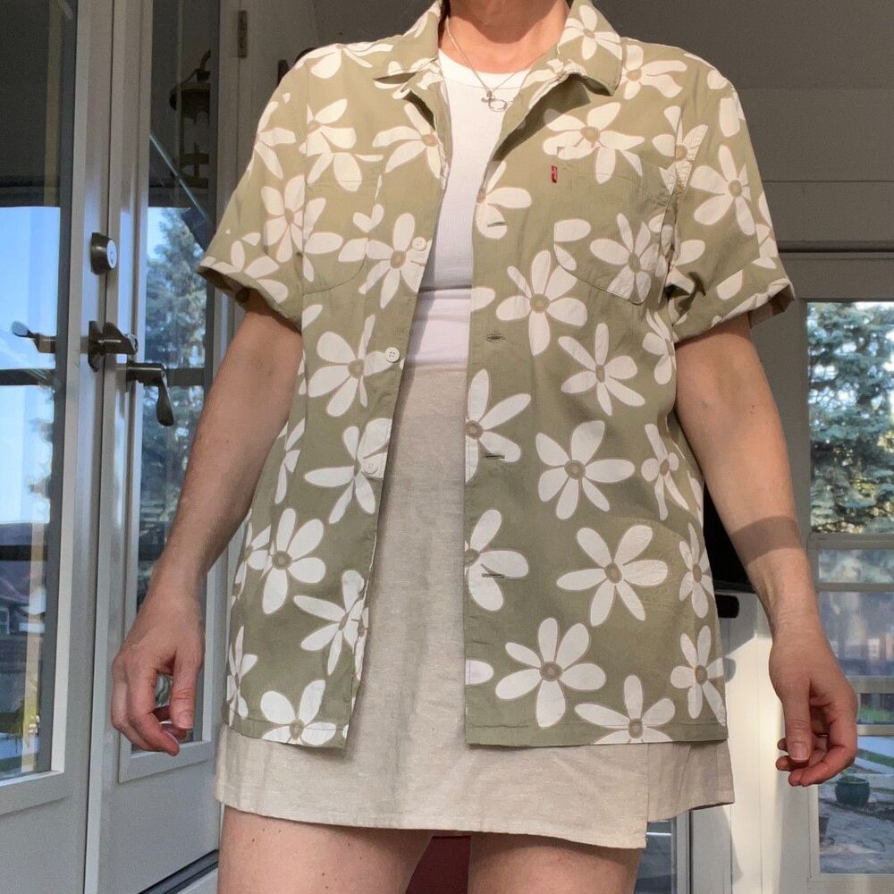 Levi's Button Up Short Sleeve Shirt Sage Green Floral Hawaiian Mens Small